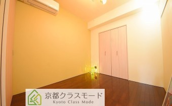 ※室内写真は同マンション内の101号室のものです。