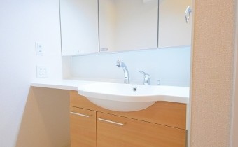 ※室内写真は同建物内・別タイプの参考画像となります。