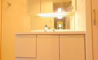 ※室内写真は同マンション内・別タイプの参考画像となります。
