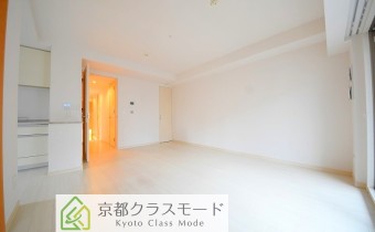 ※室内写真は同マンション内・別タイプの参考画像となります。