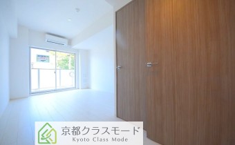 「白ベース」の明るいお部屋です♪小型犬も飼育OK！