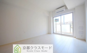 Room 8.1　