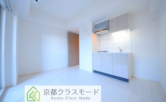 「白ベース」の明るいお部屋です♪猫・小型犬まで飼育OK！