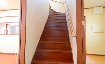 2階へ