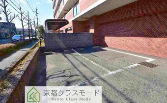 敷地内ガレージ