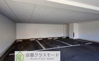 敷地内ガレージ