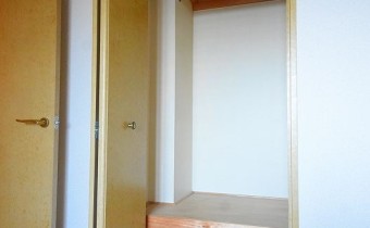 Room 4.7のクローゼット