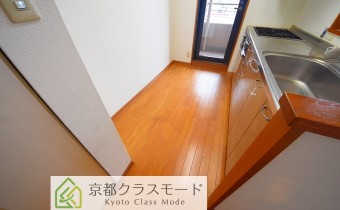 ※室内写真は同マンション内・別タイプの参考画像となります。