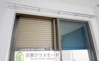 防犯シャッター付き