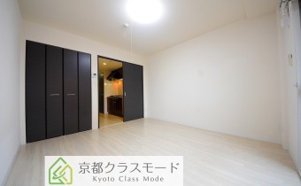 Room 8