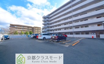 敷地内ガレージ