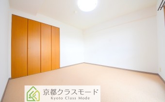 Room 8
