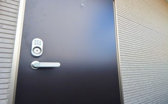 玄関ドア