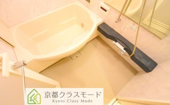 ※室内写真は同マンション内・別タイプの参考画像となります。