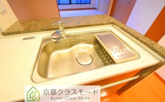 ※室内写真は同マンション内・別タイプの参考画像となります。