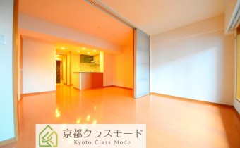 ※室内写真は同マンション内・別タイプの参考画像となります。