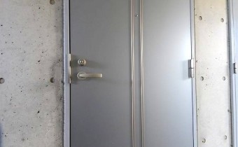玄関ドア