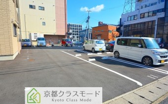 敷地内ガレージ