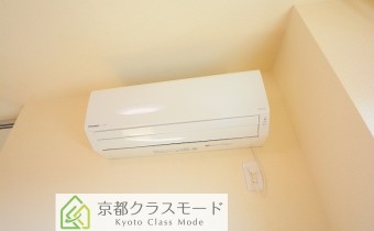 エアコン　※室内写真は同建物内の2LDKタイプのものです。参考にご覧ください。