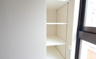 収納棚