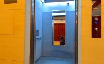 エレベーター