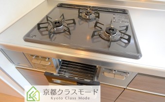 ３口ガスコンロ（グリル付きです！）