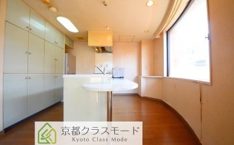 キッチン　別アングル