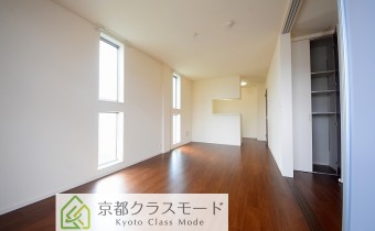 明るい12.4帖のリビングダイニング♪人気のお部屋です！※写真は変転タイプです