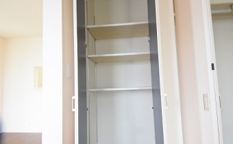 収納　※写真は変転タイプです
