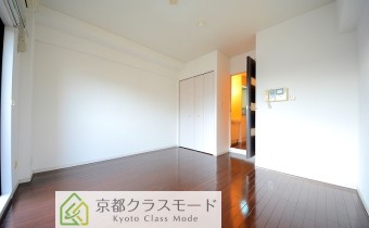 Room 7.7