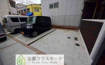 敷地内ガレージ