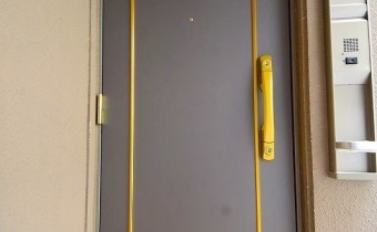 玄関ドア