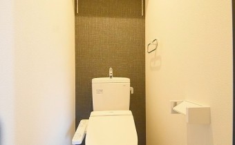 ※写真は同建物内の101号室の物です。
