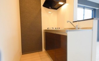 ※写真は同建物内の101号室の物です。
