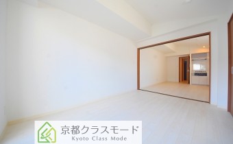 洋室8帖・別アングル