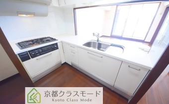 キッチン　別アングル