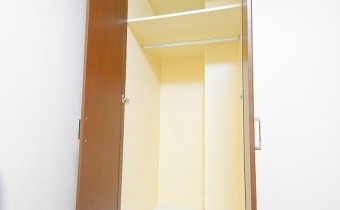 Room 5　クローゼット