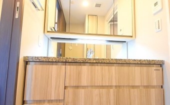 ※室内写真は同マンション内・別タイプの参考画像となります。