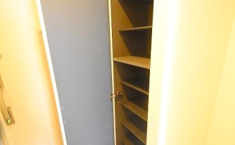 シューズボックス