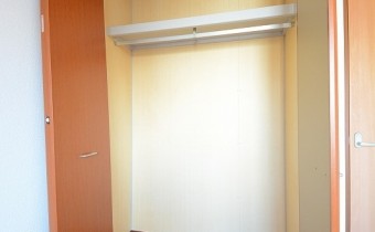Room 5.9のクローゼット