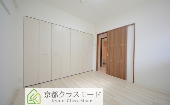 ※室内写真は同マンション内の205号室のものです。