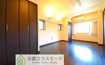 洋室8帖・別アングル