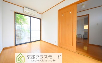 洋室5帖・別アングル