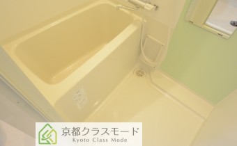 ※室内写真は同マンション内・別タイプの参考画像となります。