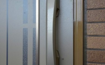 ダブルロック　※室内写真は同マンション内の別のお部屋のものです。