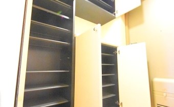 シューズボックス　※室内写真は同マンション内の別のお部屋のものです。