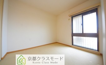 ※室内写真は同マンション内の別のお部屋のものです。