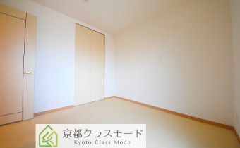 ※室内写真は同マンション内の別のお部屋のものです。