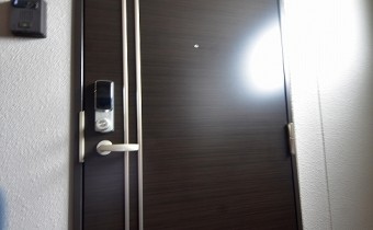 玄関ドア