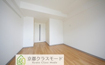 Room 8